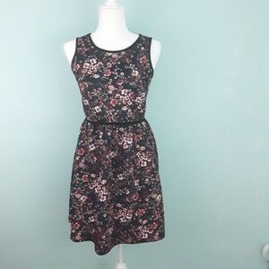 Vintage flower print mini dress, scoop neck, sleeveless